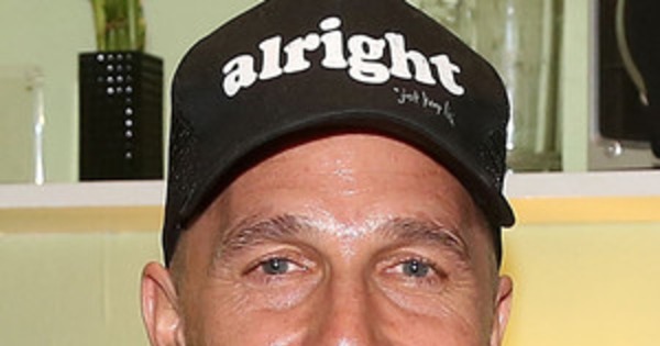 Matthew mcconaughey shaved head — 4